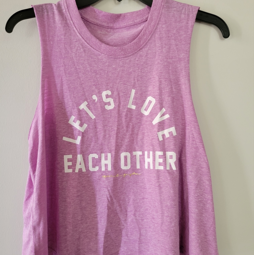 Sleeveless t-shirt
